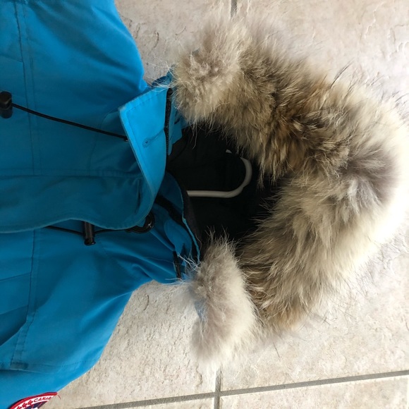 Authentic Canada Goose Montebello Parka - Picture 6 of 16